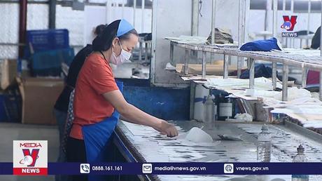 Xoay xở giữ việc cho người lao động cuối năm