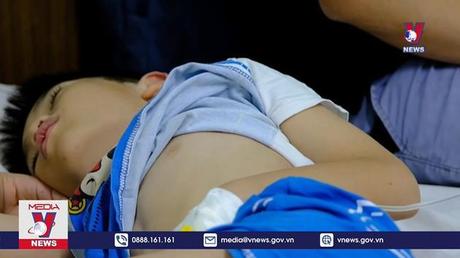 Đình chỉ tạm thời bếp ăn gây ngộ độc ở Nha Trang