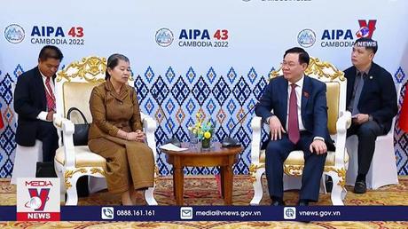 Chủ tịch Quốc hội tiếp Phó Thủ tướng Campuchia Men Sam An