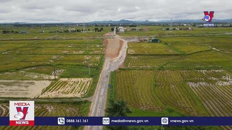 Loại nhà thầu yếu khỏi cao tốc Diễn Châu - Bãi Vọt