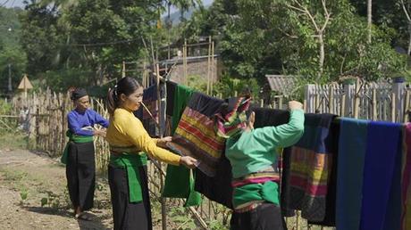 Hành trình Việt 223: Bảo tồn và phát triển nghề dệt thổ cẩm người Mường xứ Thanh