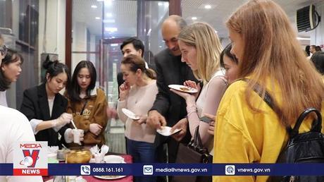 Sắc màu Việt Nam tại Festival sinh viên ở St. Petersburg
