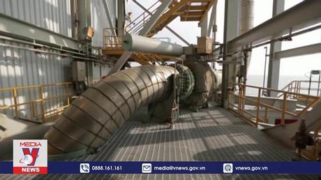 Giá dầu thô thế giới giảm mạnh