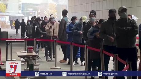 Người dân Bắc Kinh (Trung Quốc) chật vật với lệnh phong toả mới
