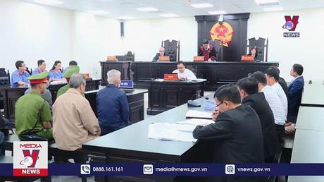 Cựu Thứ trưởng Bộ Y tế Cao Minh Quang bị phạt 30 tháng tù treo