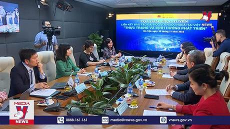 Liên kết đào tạo giáo dục đại học với nước ngoài