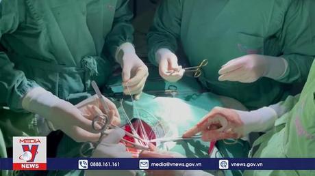 Ukraine: Bệnh viện tại Kyiv phẫu thuật trong bóng tối