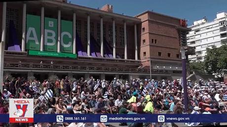 Thế giới rộn ràng quanh các trận đấu World Cup