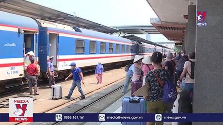 Đường sắt bổ sung 10.000 vé tàu Tết tuyến Bắc - Nam