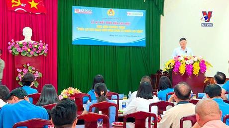 Truyền hình Công đoàn: Xoay xở giữ việc cho người lao động cuối năm