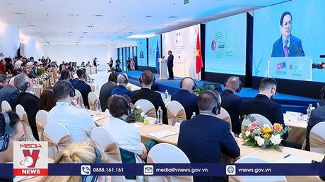 Thủ tướng dự Diễn đàn và Triển lãm kinh tế xanh