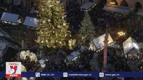 Chợ Giáng sinh Praha nhộn nhịp trở lại