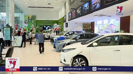 Kỷ lục nhập khẩu gần 16 nghìn ô tô chỉ trong 15 ngày 