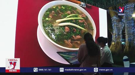 Khách du lịch đến Hà Nội 11 tháng năm 2022 gấp 5 lần so với cùng kỳ 