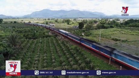 Đường sắt chạy thêm hơn 20 chuyến tàu đi Vinh, Đà Nẵng cao điểm Tết 