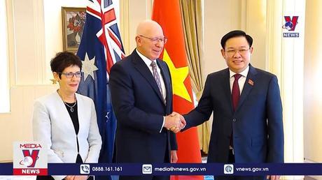  Chủ tịch Quốc hội hội kiến toàn quyền Australia 
