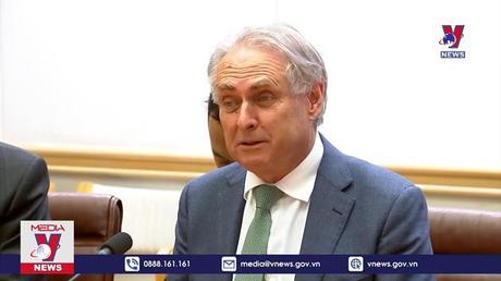 Chủ tịch Quốc hội Vương Đình Huệ tiếp Bộ trưởng Bộ Thương mại và Du lịch Australia