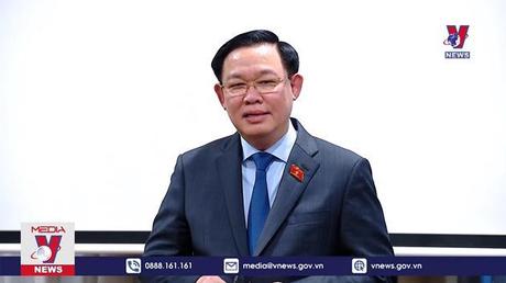 Chủ tịch Quốc hội gặp cán bộ Đại sứ quán và cộng đồng người Việt tại Australia