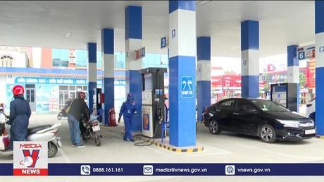 Giá xăng dầu đồng loạt giảm mạnh lần thứ hai