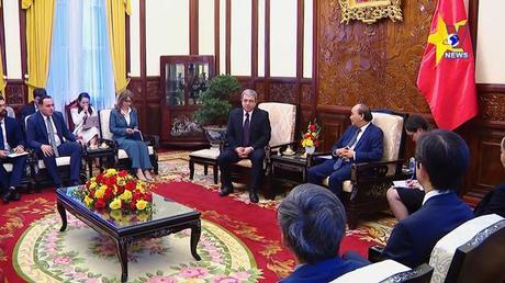 Bản tin tiếng Anh ngày 01/12/2022