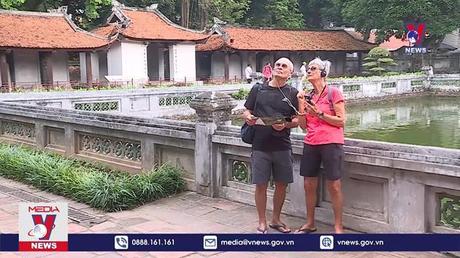 Khách quốc tế đến Việt Nam đạt gần 3 triệu lượt