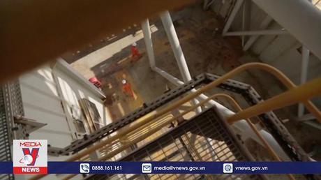 G7, EU áp giá trần 60 USD/thùng đối với dầu Nga