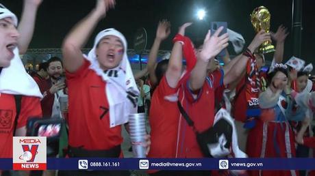 Biển người Hàn Quốc vỡ òa sau chiến thắng của “Chiến binh Taegeuk” 