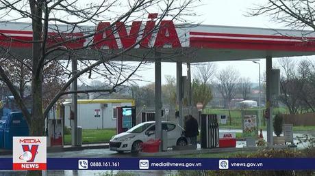 Hungary cảnh báo trần giá dầu Nga sẽ gây tổn hại kinh tế EU