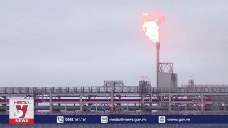 EU chính thức áp giá trần dầu mỏ Nga