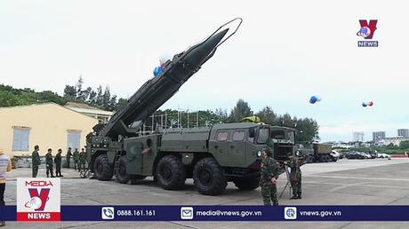 Triển lãm quốc phòng quốc tế Việt Nam mở cửa cho người dân tham quan 