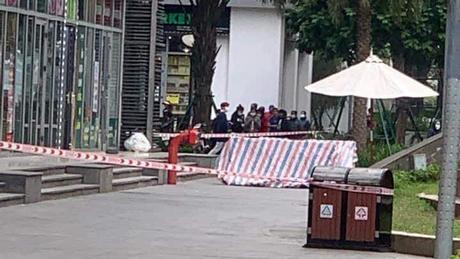 Bé trai rơi từ tầng cao chung cư tử vong