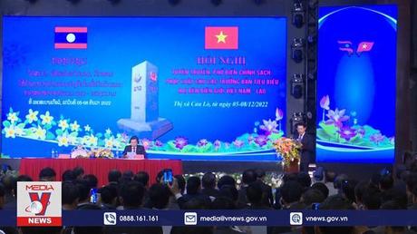 Tuyên truyền phổ biến chính sách pháp luật cho các trưởng bản biên giới Việt Nam - Lào