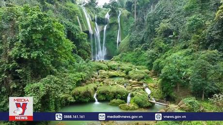 Đánh thức tiềm năng du lịch Vân Hồ