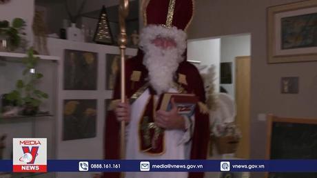 Trẻ em ở Séc háo hức chờ đợi ông già Noel