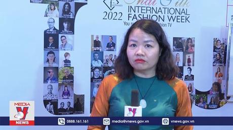 Áo dài gặp gỡ lụa Thái