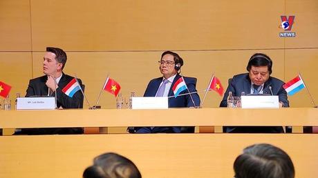 Bản tin tiếng Anh ngày 10/12/2022