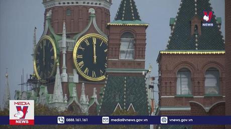 Nga triệu Đại sứ Canada