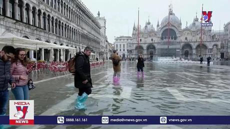 Trải nghiệm di chuyển ở Venice mùa lũ