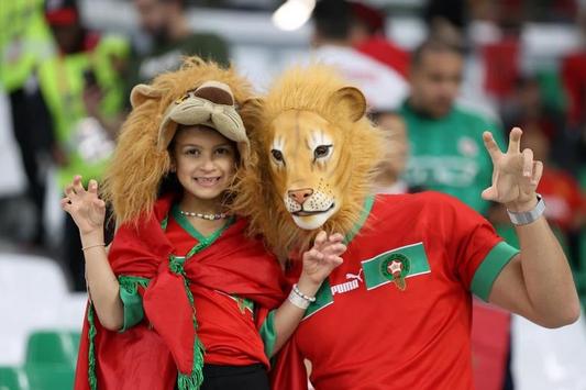 Màn hóa trang tài tình của các ‘cầu thủ thứ 12’ tại World Cup 2022