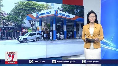 Giá xăng giảm mạnh