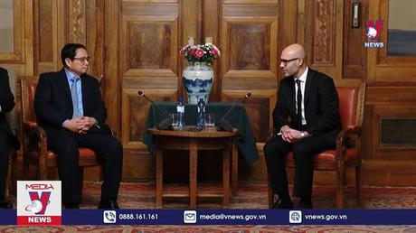 Thủ tướng thăm Toà trọng tài thường trực La Hay 