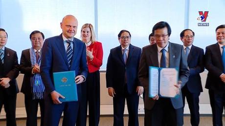 Bản tin tiếng Anh ngày 13/12/2022