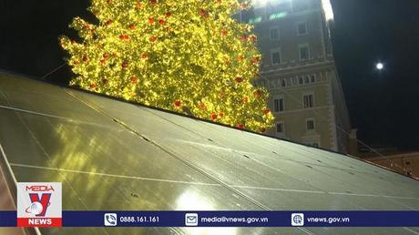 Thủ đô Italy đón Giáng Sinh với cây thông không carbon