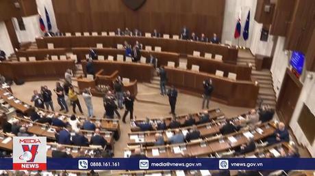 Chính phủ Slovakia không vượt qua cuộc bỏ phiếu bất tín nhiệm