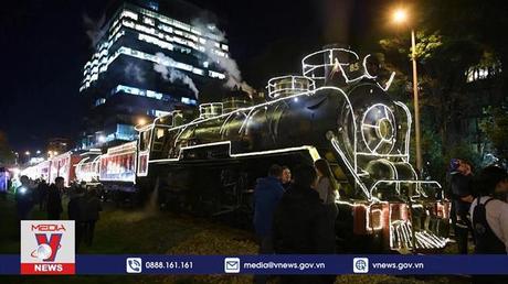 Lung linh đoàn tàu Giáng sinh ở Colombia