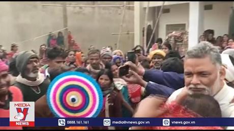 Hơn 80 người tại Ấn Độ tử vong nghi do ngộ độc rượu