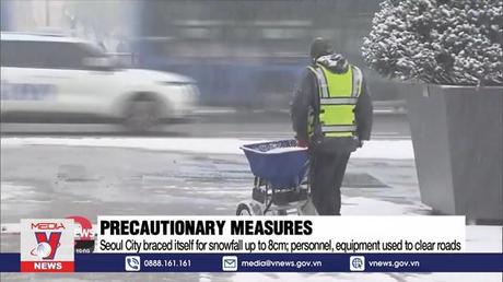 Hàn Quốc tiếp tục nâng mức cảnh báo thiên tai do tuyết rơi dày