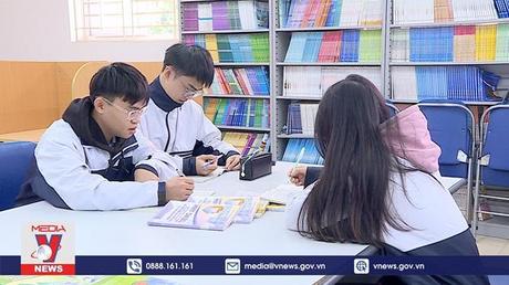 Xếp hàng chờ thi IELTS