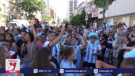 Người dân Argentina đắm chìm trong hạnh phúc