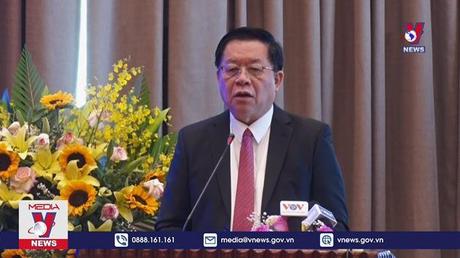 Xây dựng và phát triển văn học nghệ thuật trong thời kỳ mới 